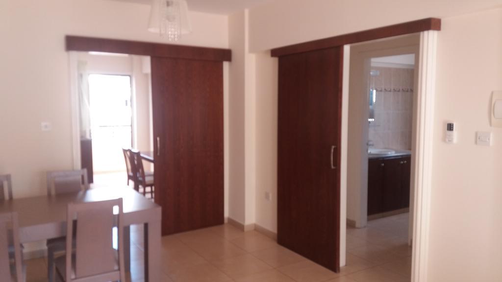 101 Mandritis Court Apartment Larnaca Ngoại thất bức ảnh