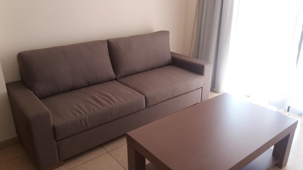 101 Mandritis Court Apartment Larnaca Ngoại thất bức ảnh