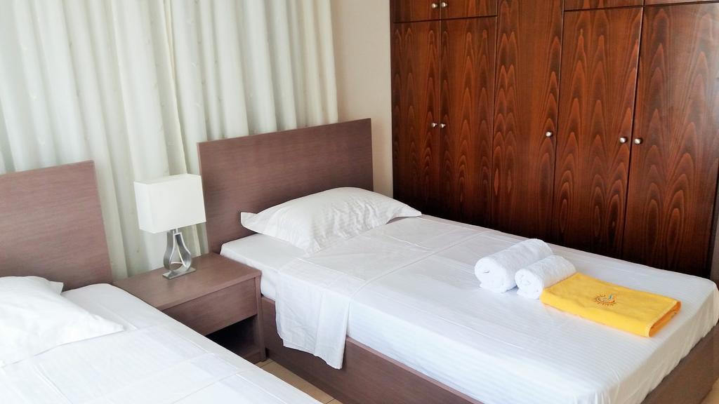 101 Mandritis Court Apartment Larnaca Ngoại thất bức ảnh