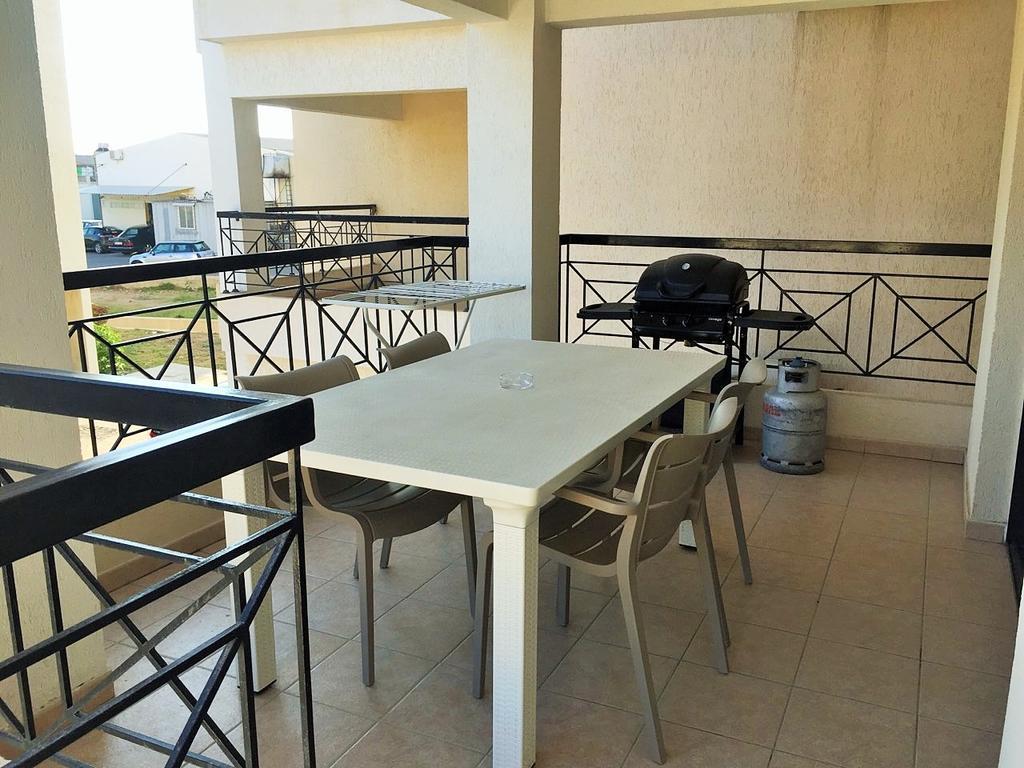101 Mandritis Court Apartment Larnaca Ngoại thất bức ảnh