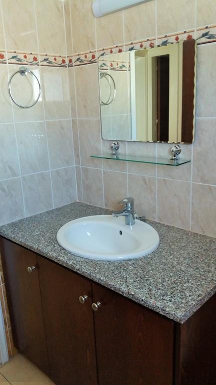 101 Mandritis Court Apartment Larnaca Ngoại thất bức ảnh