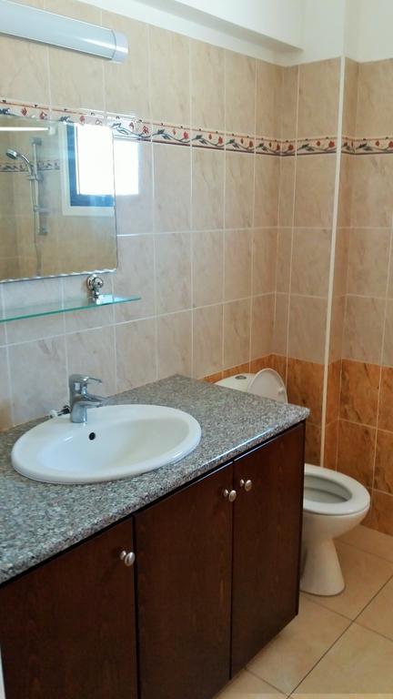 101 Mandritis Court Apartment Larnaca Ngoại thất bức ảnh