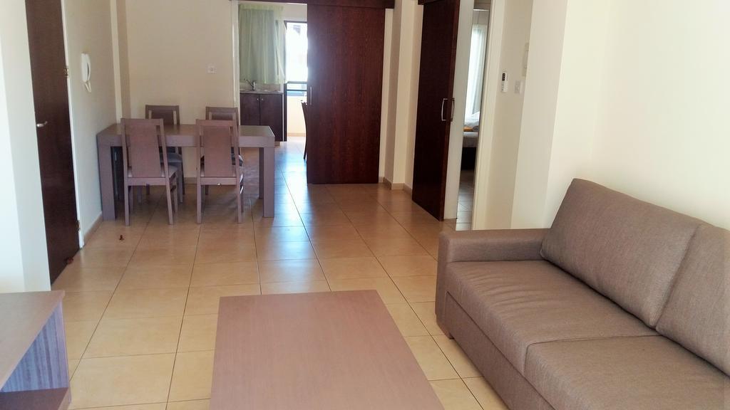101 Mandritis Court Apartment Larnaca Ngoại thất bức ảnh