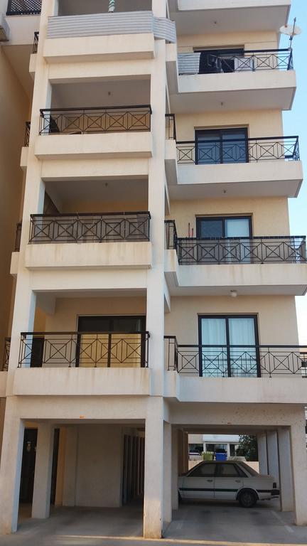 101 Mandritis Court Apartment Larnaca Ngoại thất bức ảnh