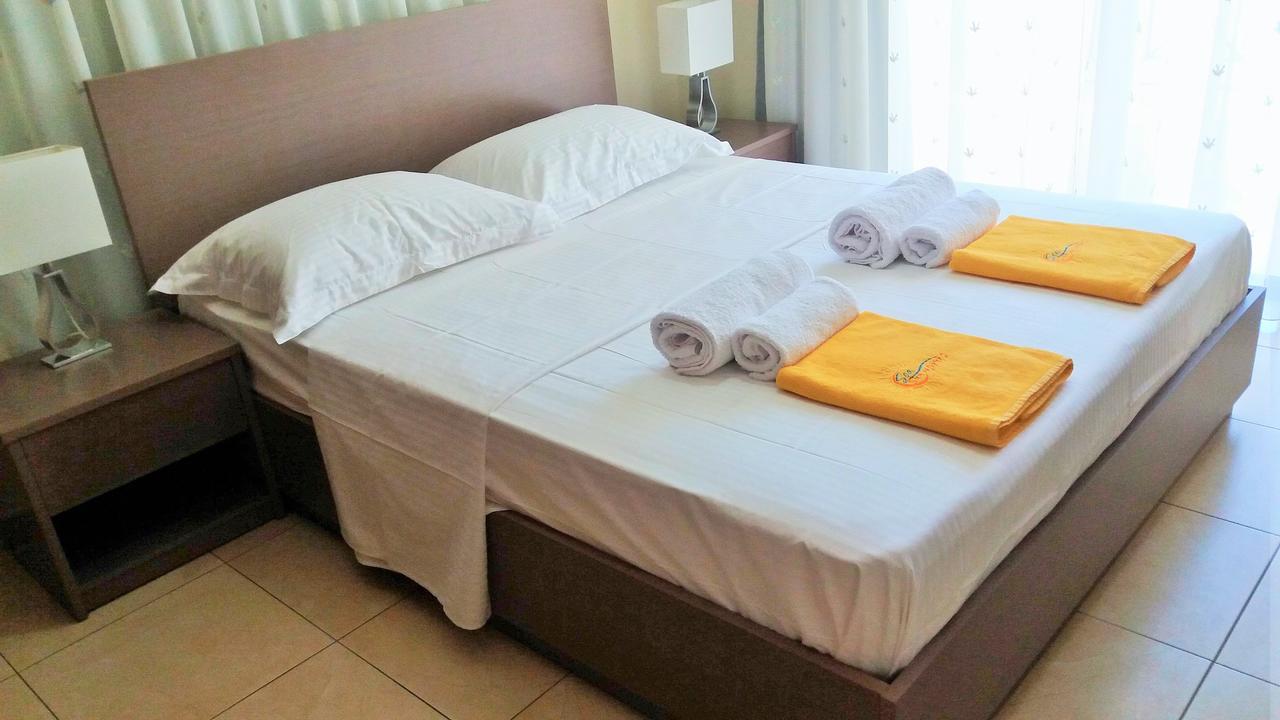 101 Mandritis Court Apartment Larnaca Ngoại thất bức ảnh