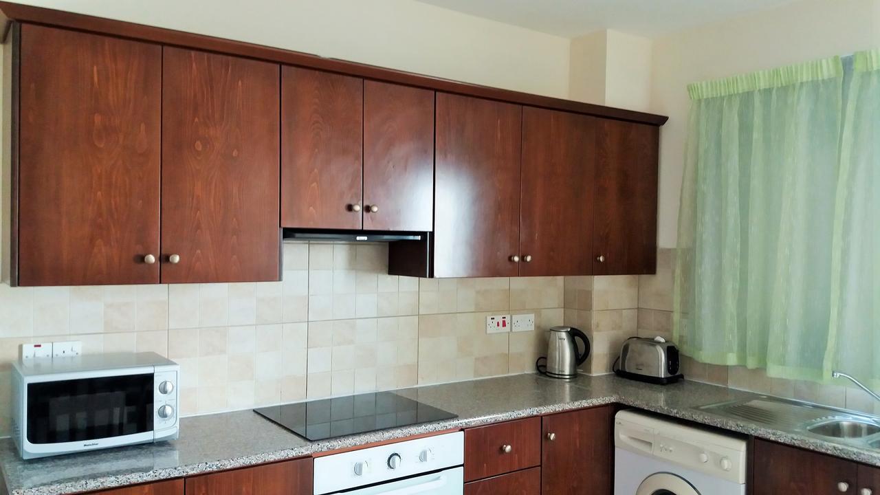 101 Mandritis Court Apartment Larnaca Ngoại thất bức ảnh
